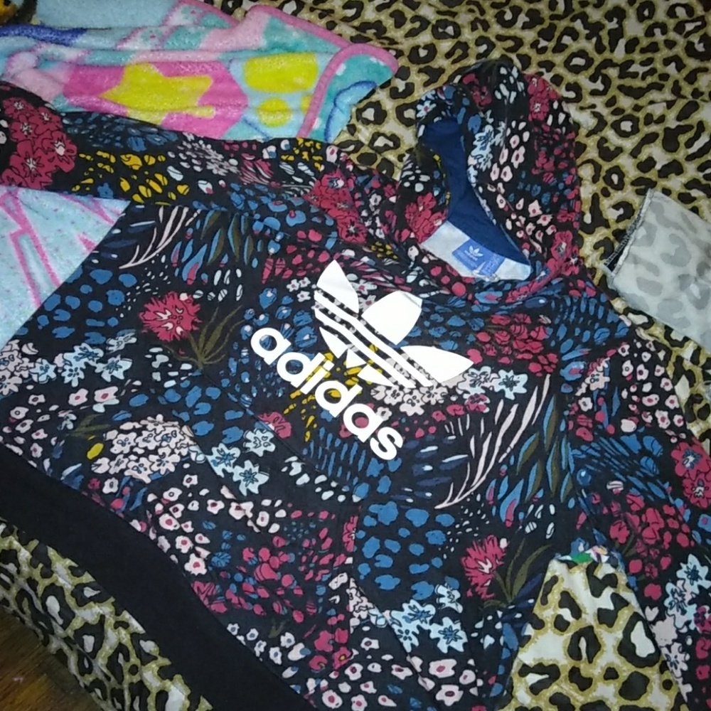 Adidas sweater